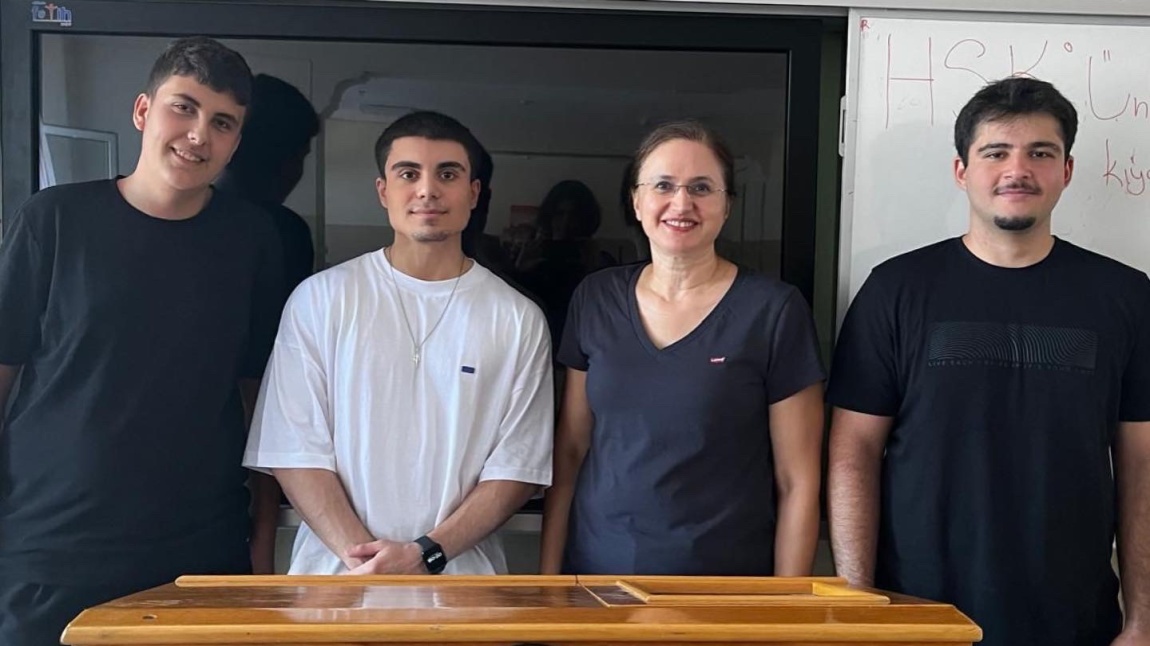 MÜNAZARA KULÜBÜ GÖSTERİ MAÇI